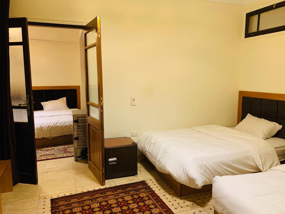 Draz Pyramids View Bed & Breakfast Kafrat al Jabal Exterior photo