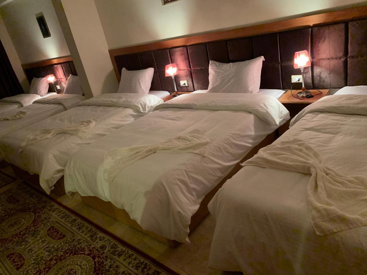Draz Pyramids View Bed & Breakfast Kafrat al Jabal Exterior photo