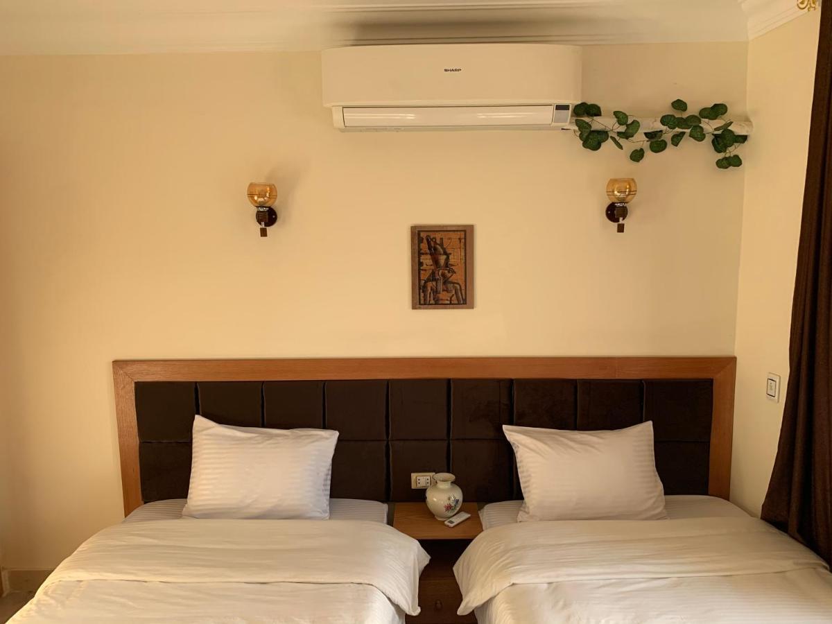Draz Pyramids View Bed & Breakfast Kafrat al Jabal Exterior photo