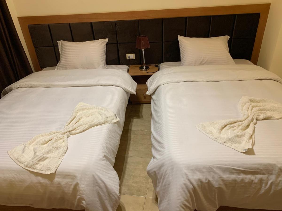 Draz Pyramids View Bed & Breakfast Kafrat al Jabal Exterior photo